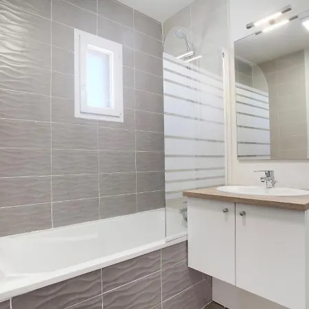 Apartment Beautiful Near Mortes Aigues-Mortes